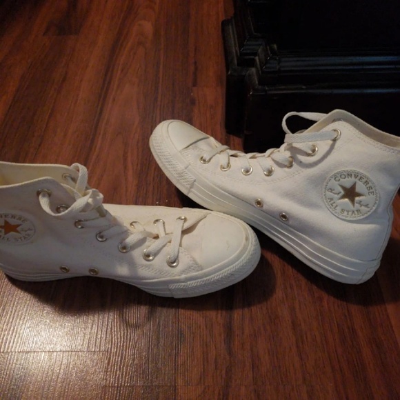 converse off white color